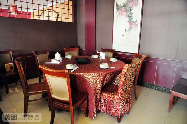 卡哇伊餐饮_卡哇伊快餐厅_餐厅卡座装修效果图小户型