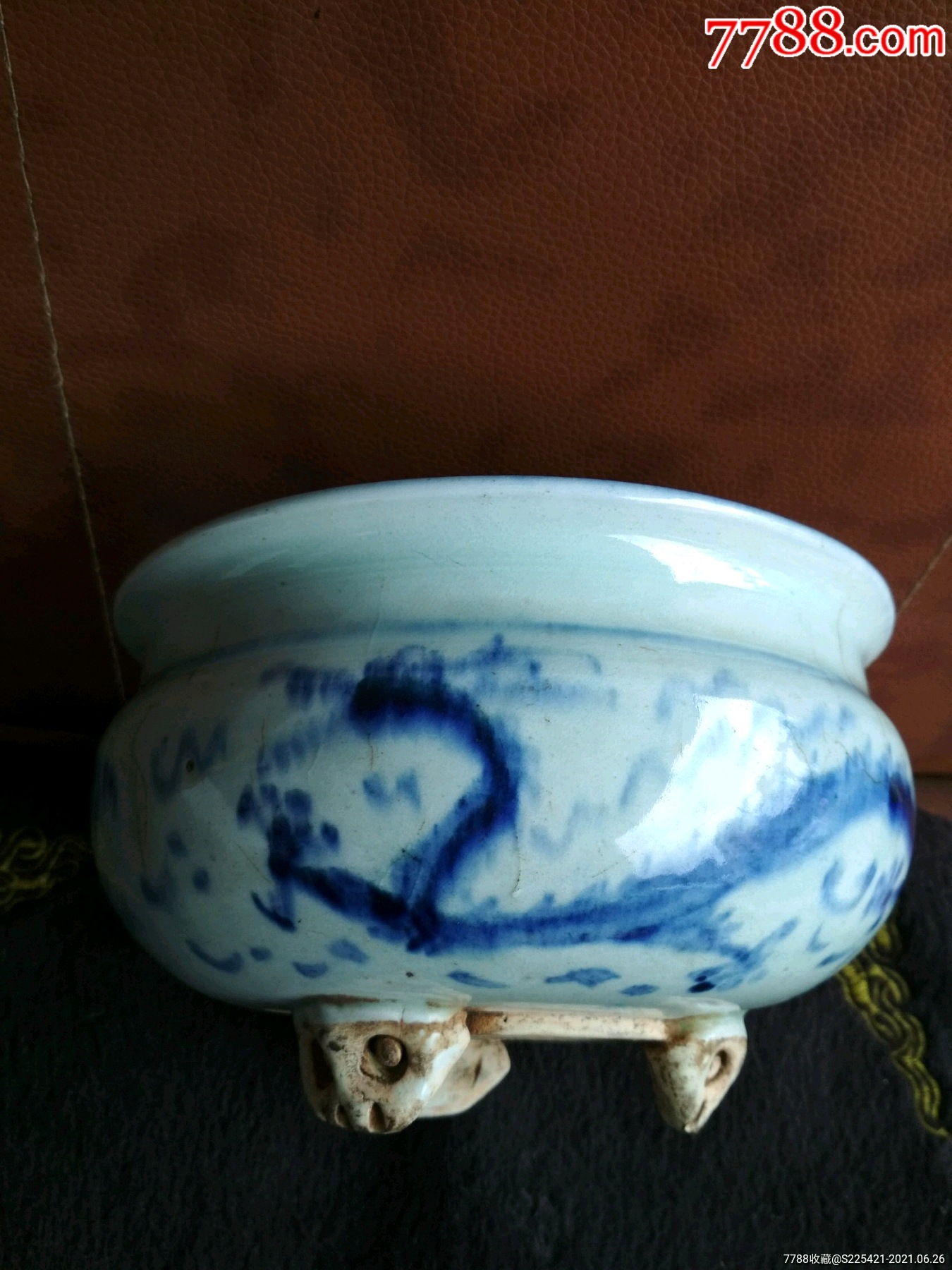 英雄联盟香炉和坩埚能不能叠加_香炉和坩埚被动叠加吗_lol坩埚和香炉叠加吗
