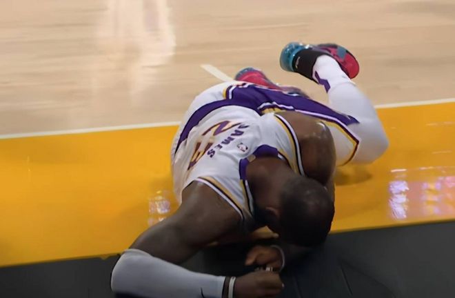 nba2k13怎么触发受伤_nba2k受伤集锦_nba2k13mc模式主角受伤