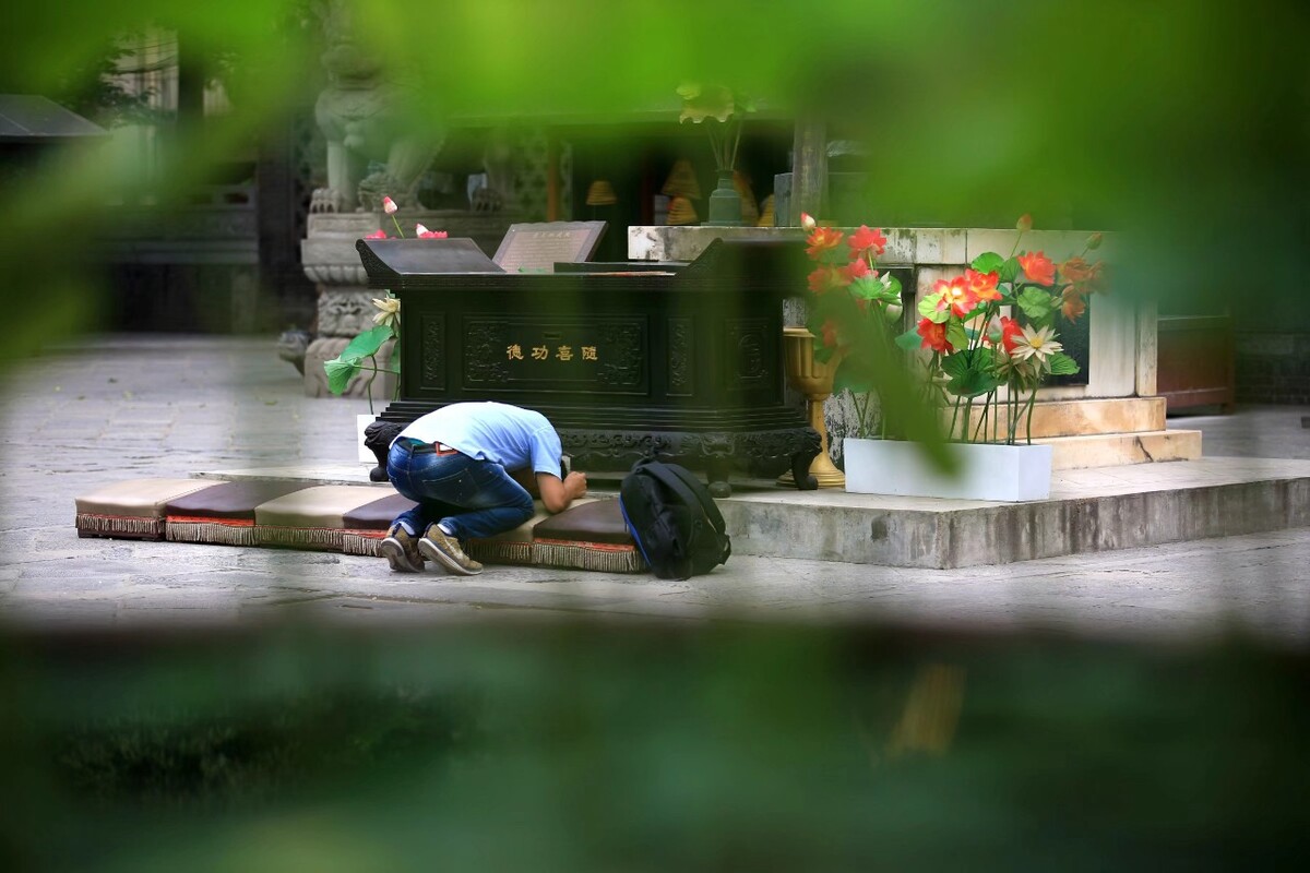 拜神真的有用吗_拜神用有烟的好还是无烟的好_拜神有没有用
