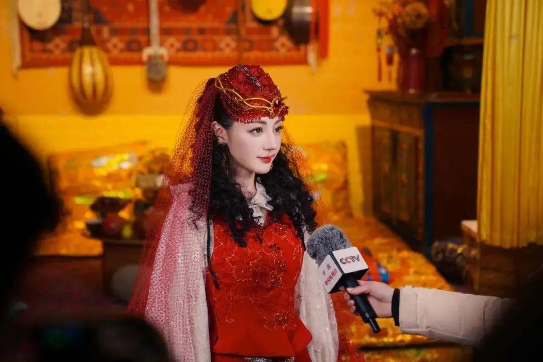 迪丽热巴动漫壁纸_迪丽热巴动漫图片高清_动漫高清巴迪丽热图片壁纸