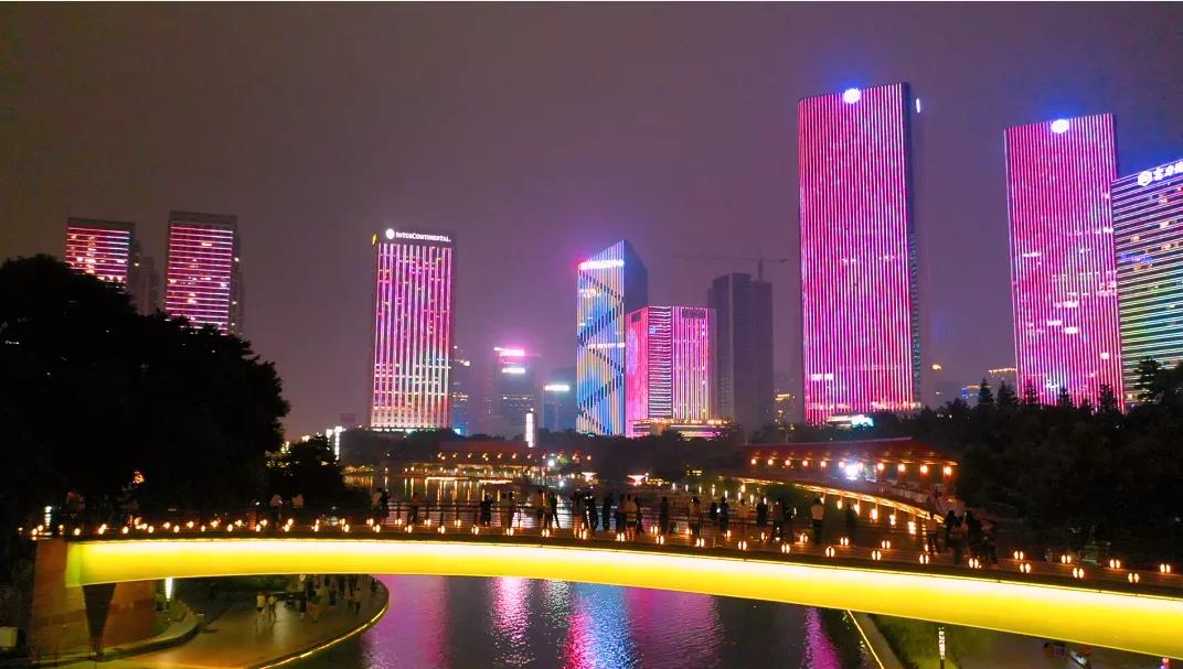 空中管制一般多长时间_空中管制中国有多少人_中国空中管制