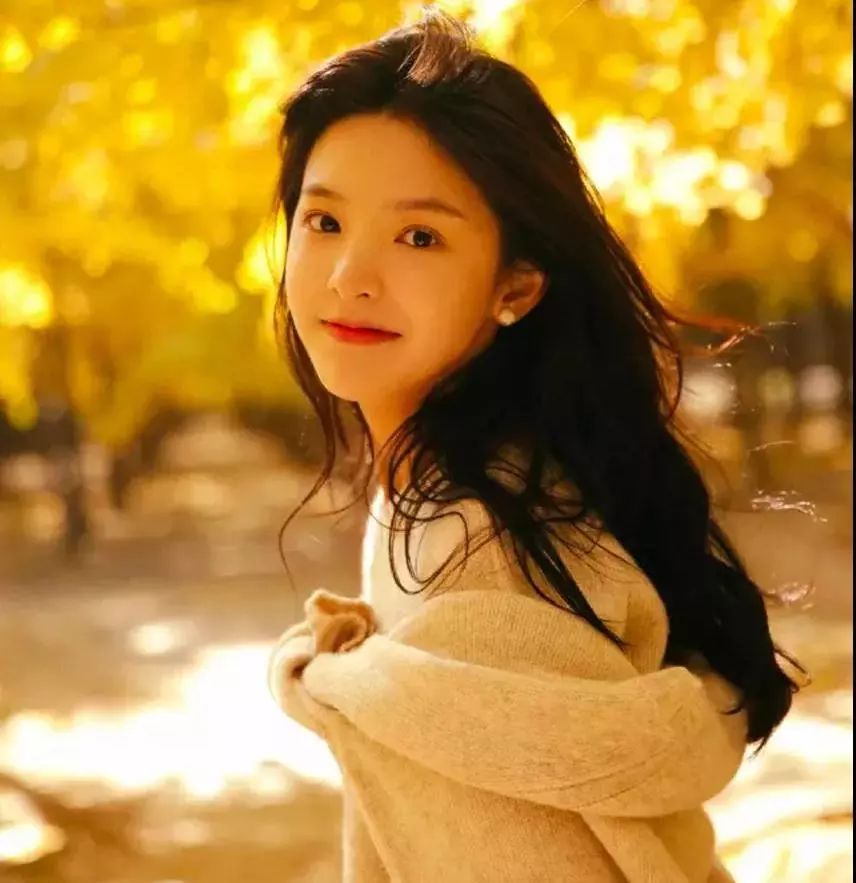 清纯的女孩子是什么样的_清纯型的女生是怎样的_什么样的女生是清纯型