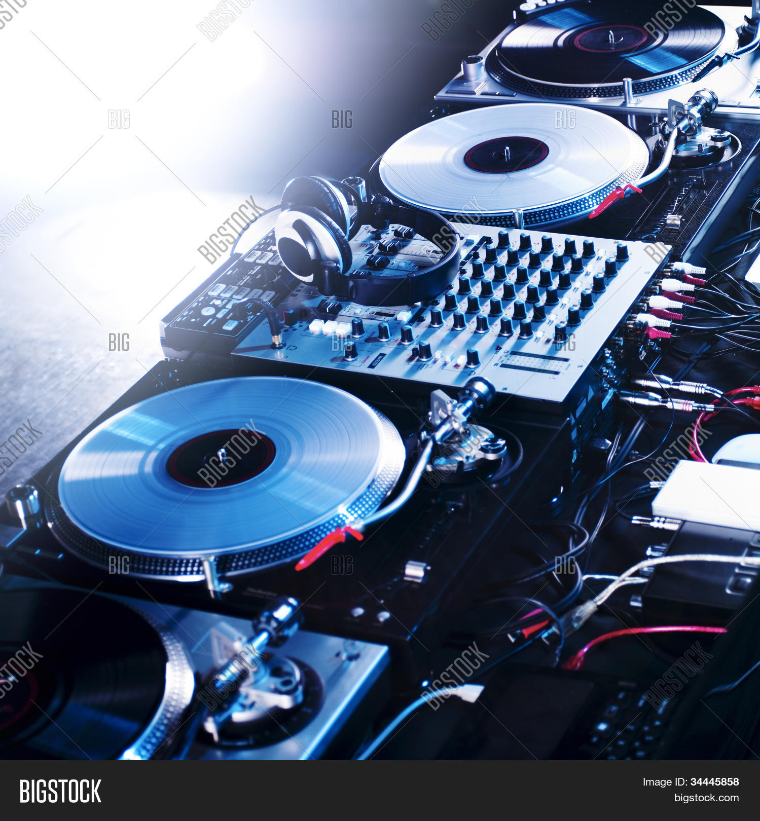 dj混音器已付费版_付费歌曲是什么意思_付费音乐包是干什么用的