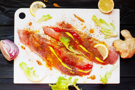 生存战争咋吃生肉_生存战争吃的_生存战争吃生肉怎么治呕吐