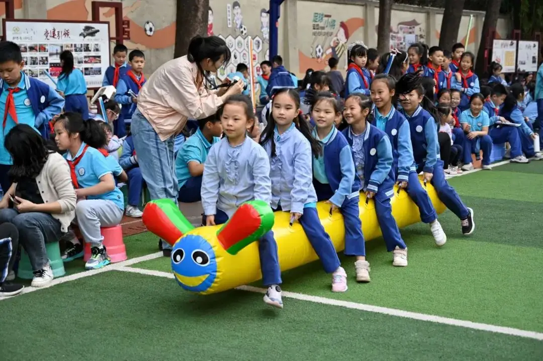 经典纸牌接龙小游戏_小游戏接龙牌_接龙纸牌游戏
