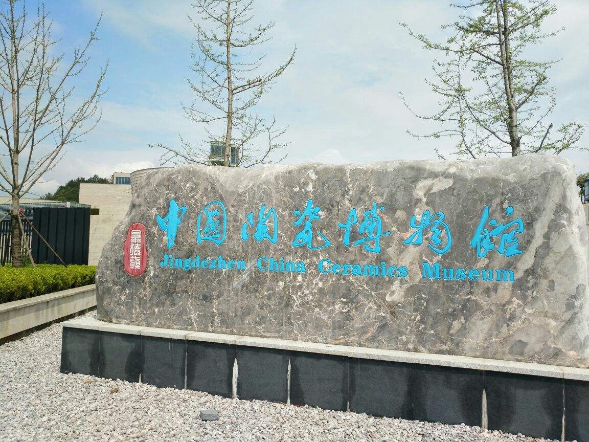 尘封之门肩饰哪出_故宫从哪个门进哪个门出_尘封之门