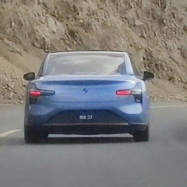 尾灯换钱汽车怎么换_尾灯换钱汽车还能开吗_换一个汽车尾灯多少钱