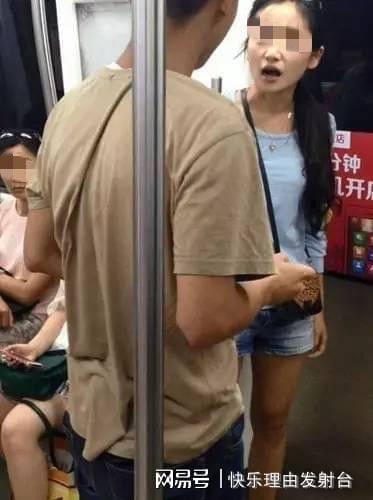 偷看美女胸_偷看美女胸_偷看美女胸