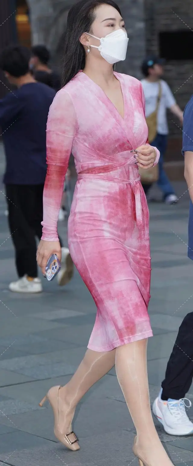 连衣裙款长香云纱好看吗_长款香云纱连衣裙_连衣裙款长香云纱怎么搭配