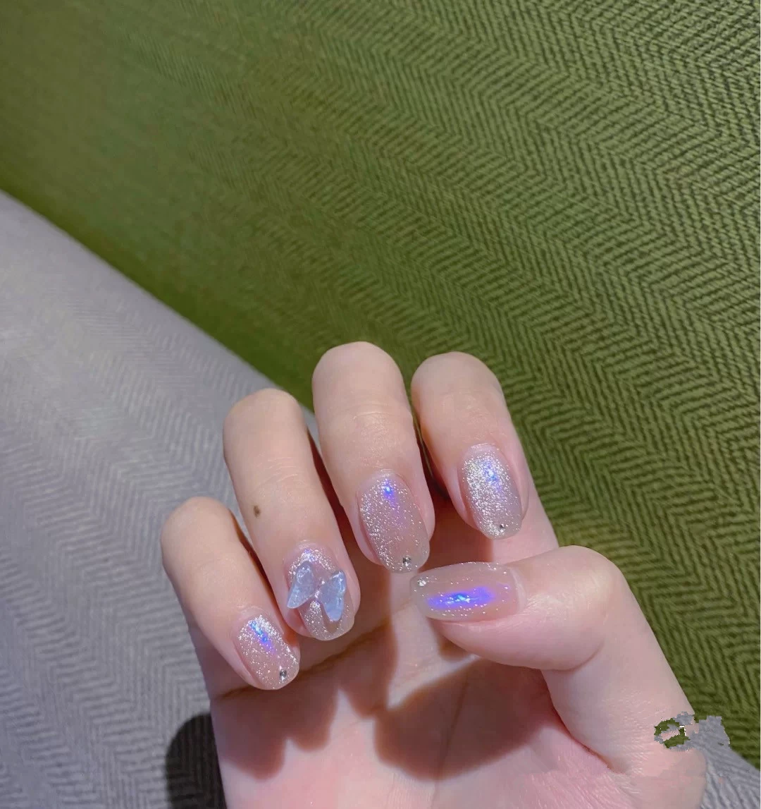 美甲纯色的图片_光疗美甲图片纯色_美甲纯色是指什么颜色