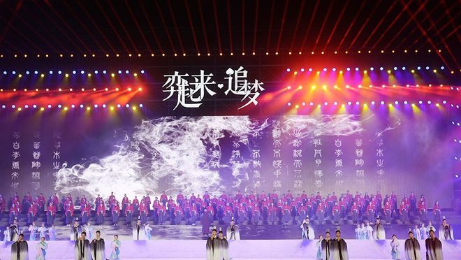 五子棋和围棋哪个好玩_围棋五子棋的下法_围棋五子棋游戏
