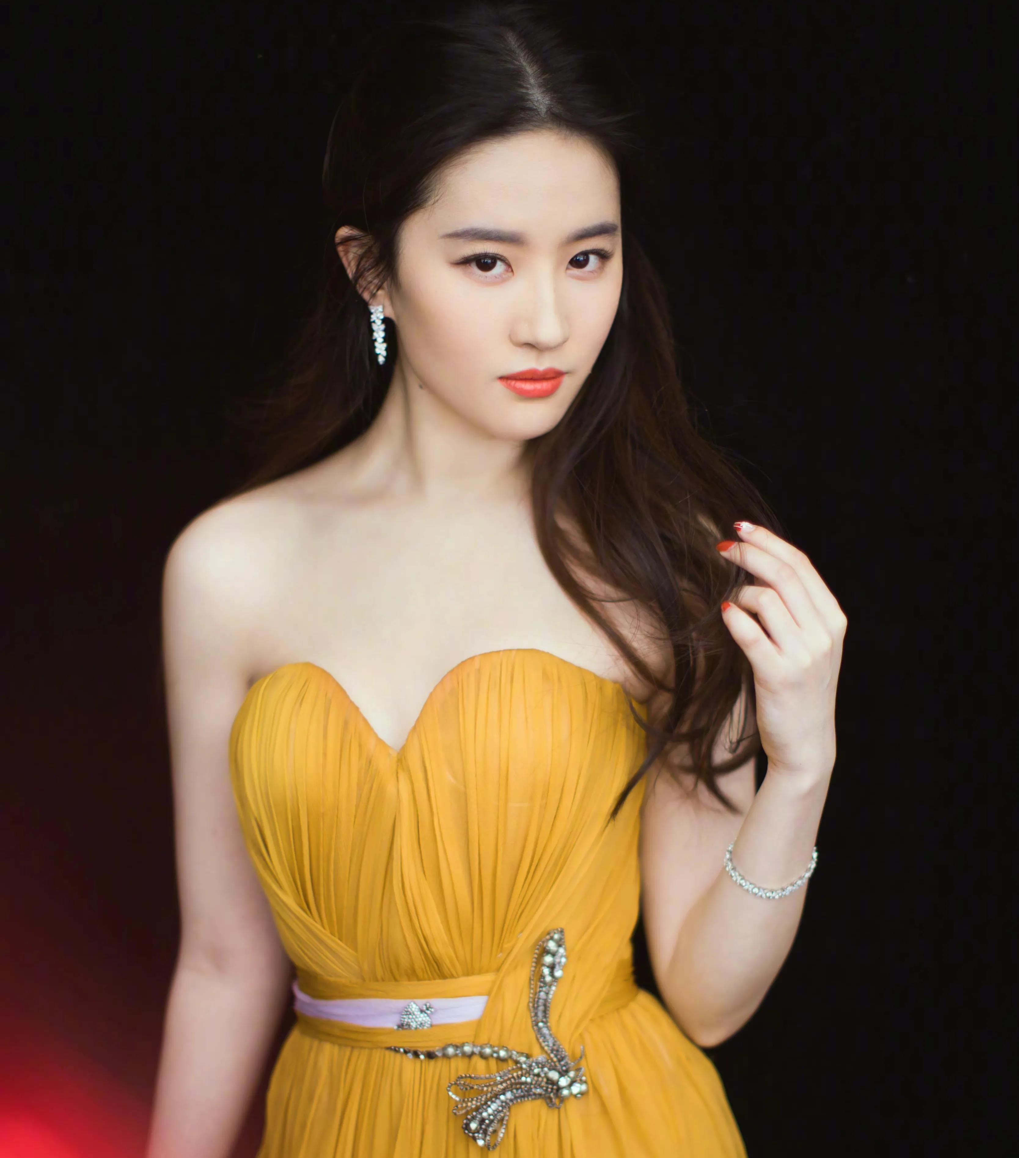刘亦菲小龙女的妆是谁画的_刘亦菲版小龙女化妆_刘亦菲小龙女化妆师是谁