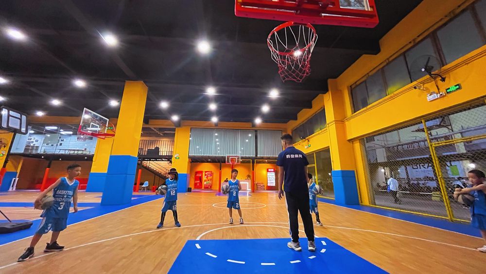 广州台球培训机构地址_培训台球广州中心多少钱_广州台球培训中心
