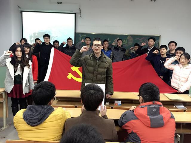 父母脱党影响子女政审_父母政审过了可以成为党员吗_父母政审影响孩子入党吗
