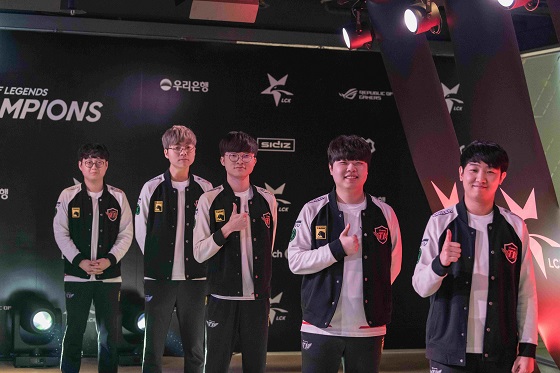 lol t1战队_战队lol名字_fly是哪个战队lol